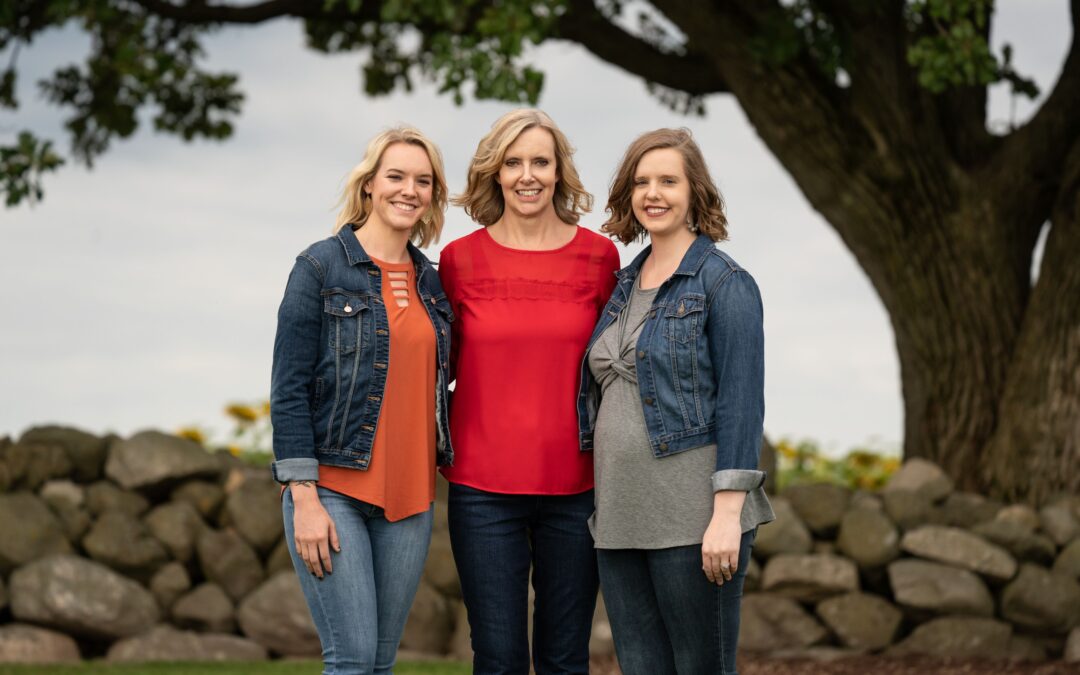 Amy Muenchow with daughters Lindsay Clark and Holly Muenchow