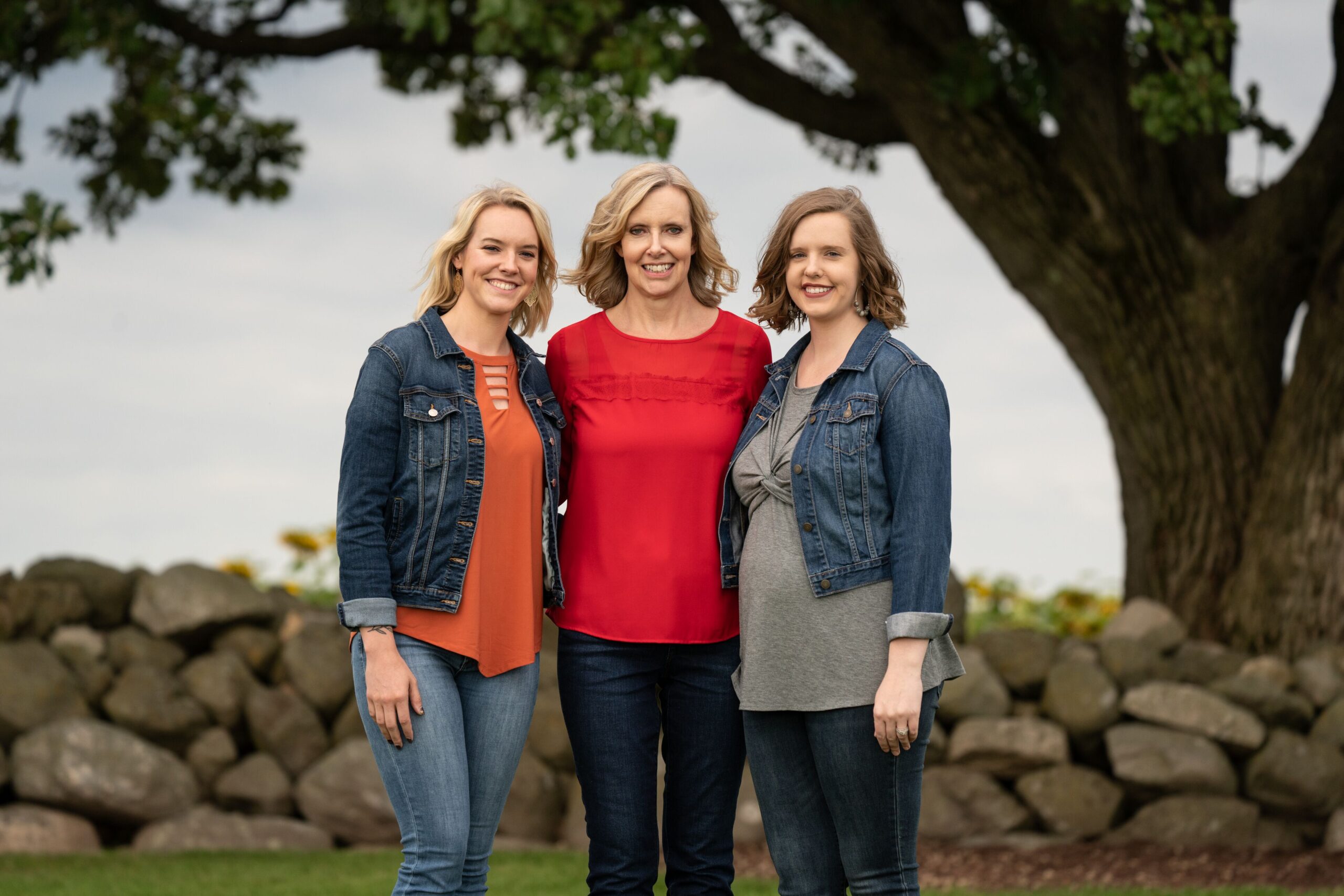 Amy Muenchow with daughters Lindsay Clark and Holly Muenchow